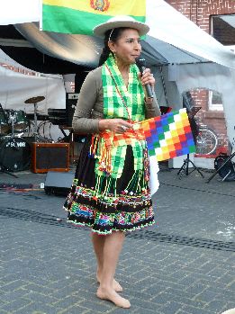 Mercedes k&uuml;ndigt bolivianische T&auml;nze an