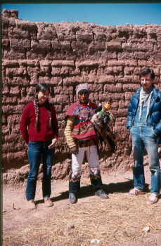 Ele y Martin con un campesino 1983 en Sakaka