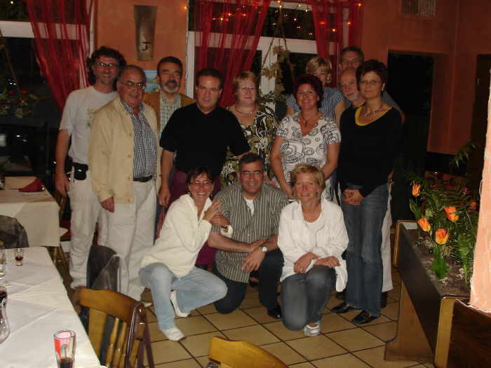 MEF-Kreis mit Joseba und Jes&uacute;s Mary sowie Rosi und Franco Rechichi von der Pizzeria El ba