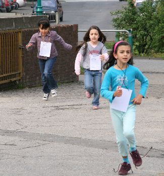 Und dann liefen die Kinder der GGS Klosterstraße für Kinder in Norte Potosí