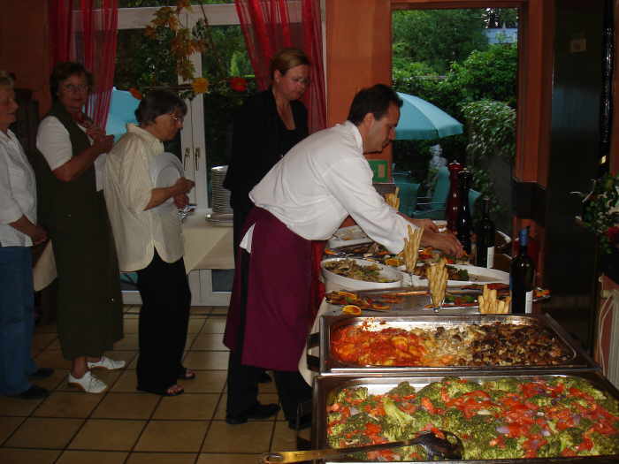 Der Chef bedient gerne